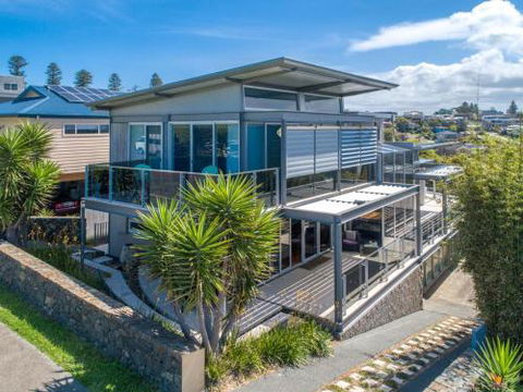 TASMAN DRIVE Gerringong 4pm Check Out Sundays - Hervey Bay Accommodation 6