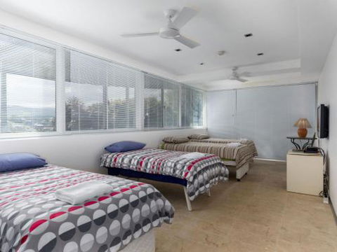 TASMAN DRIVE Gerringong 4pm Check Out Sundays - Hervey Bay Accommodation 2