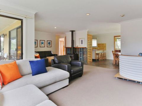 Take Time At Hyams Beach 4pm Check Out Sundays - Hervey Bay Accommodation 2