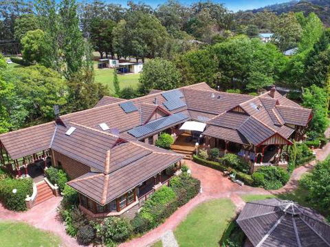 THE ELMS Berry Berry & Surrounds 4pm Check Out Sundays - Hervey Bay Accommodation 4