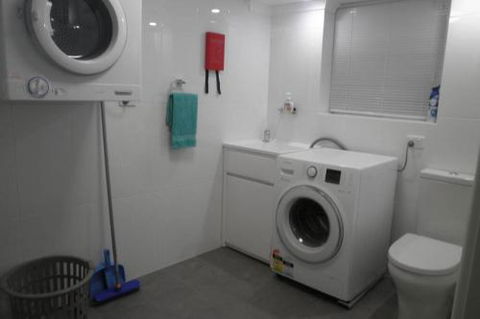 Almonta Apartments On The Water Front - Tourism Hervey Bay 4