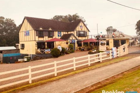 Hilltop Gallery - Hervey Bay Accommodation 2