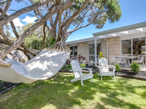 Stunning Sorrento Escape With Pool - Hervey Bay Accommodation 5