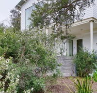 The White House Sandy Point - Hervey Bay Accommodation