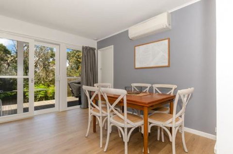 Rosella Cottage Waratah Bay - Hervey Bay Accommodation 5