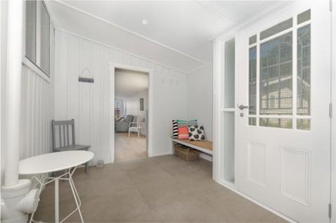 Rosella Cottage Waratah Bay - Hervey Bay Accommodation 2
