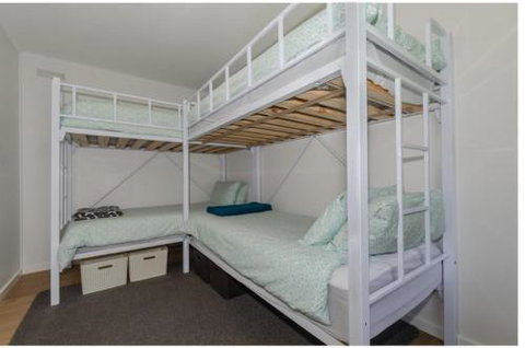 Rosella Cottage Waratah Bay - Hervey Bay Accommodation 6
