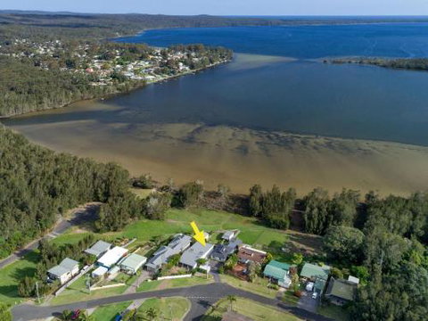 VINCES LANDING OLD EROWAL BAY 4pm Check Out Sundays - Hervey Bay Accommodation 0
