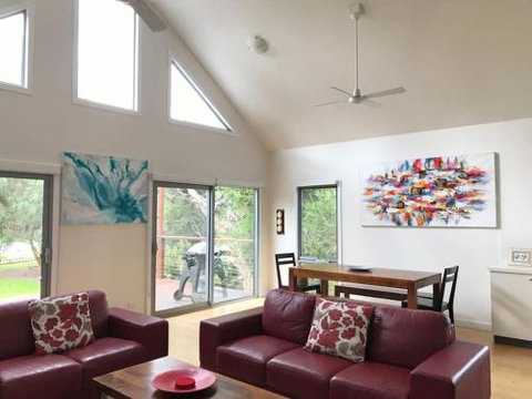 10 Anderson Avenue Sandy Point - Hervey Bay Accommodation 2