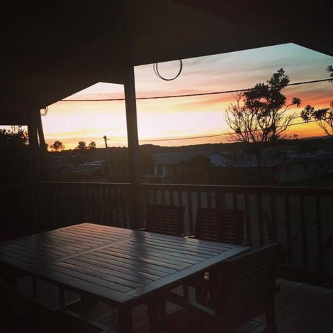 Sunset Deck Beach House Sandy Point - Hervey Bay Accommodation 0