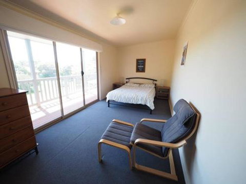 Sunset Deck Beach House Sandy Point - Hervey Bay Accommodation 1