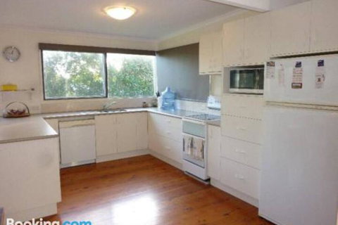 11 The Boulevarde Sandy Point - Hervey Bay Accommodation 5