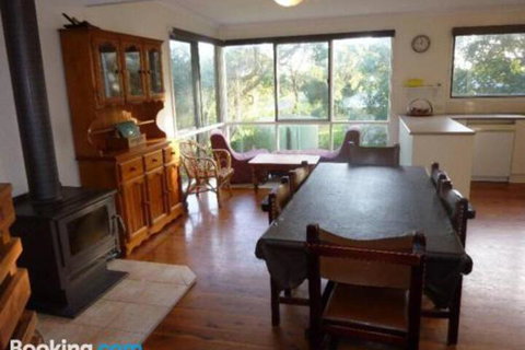 11 The Boulevarde Sandy Point - Hervey Bay Accommodation 0