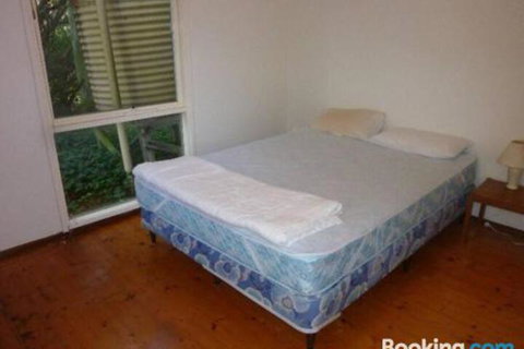 11 The Boulevarde Sandy Point - Hervey Bay Accommodation 4