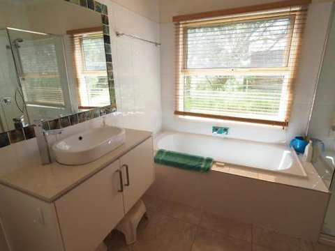 Summerside At 80 Sandy Point Rd Sandy Point - Hervey Bay Accommodation 3