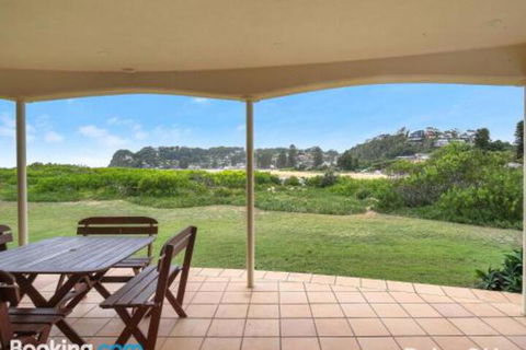 Beachfront Delight 14b Bareena Avenue - Tourism Hervey Bay 6