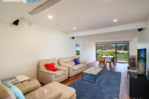 Beachfront Delight 14b Bareena Avenue - Tourism Hervey Bay 3