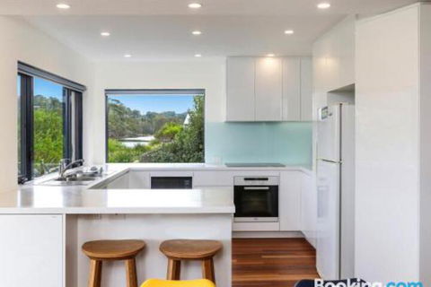 Beachfront Delight 14b Bareena Avenue - Tourism Hervey Bay 4