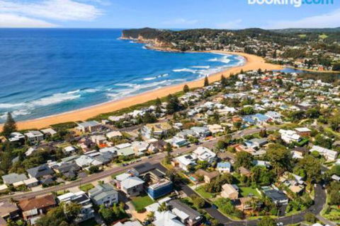 Beachfront Delight 14b Bareena Avenue - Tourism Hervey Bay 0