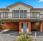 Beach House Phillip Island - Hervey Bay Accommodation