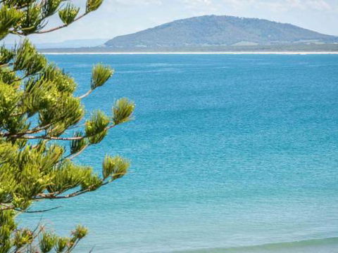 CARMELONE Gerroa 4pm Check Out On Sundays - Hervey Bay Accommodation 2