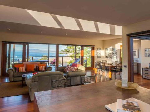 CARMELONE Gerroa 4pm Check Out On Sundays - Hervey Bay Accommodation 5