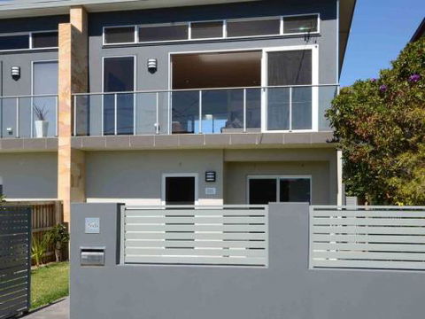 KIAMA SUNRISE Kiama & Surrounds 4pm Check Out Sundays - Hervey Bay Accommodation 0