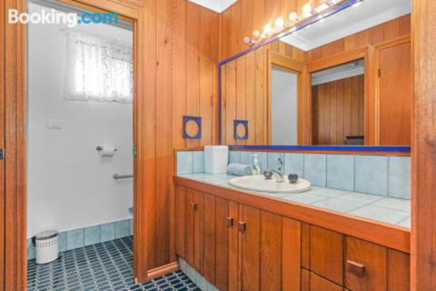 Stingray Shores Your Riverside Escape - Hervey Bay Accommodation 6