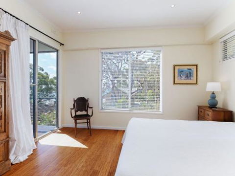 Views Of Shoal Bay 75 Ronald Ave Views & Air Con - Hervey Bay Accommodation 4
