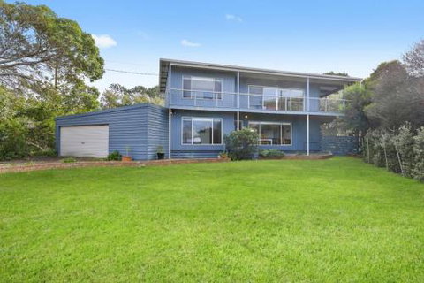 Anglesea Holiday House - Tourism Hervey Bay 0