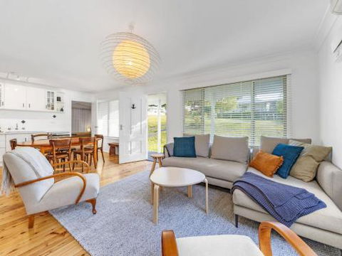 MOBYS At HYAMS Hyams Beach 4pm Check Out Sundays - Hervey Bay Accommodation 0