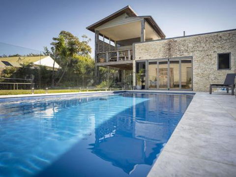 ARALUEN HOUSE Werri Beach 4pm Check Out Sundays - Tourism Hervey Bay 0