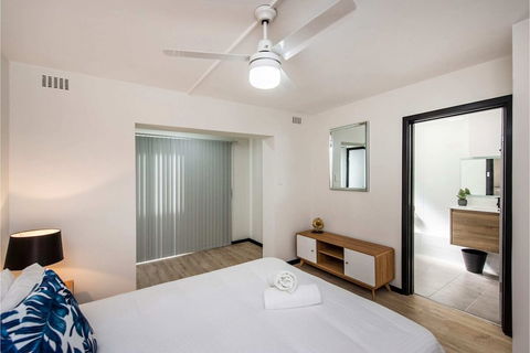 Modern 1 Bedroom Apartment Near The River And The City - Hervey Bay Accommodation 1