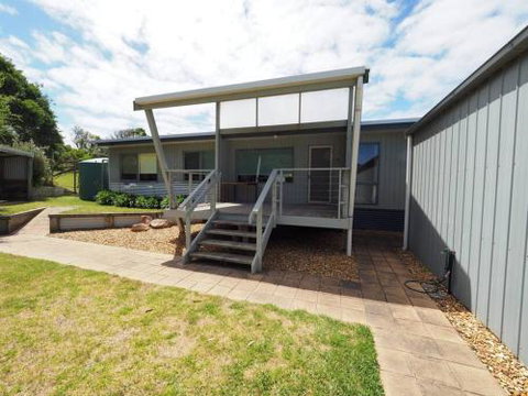 27 Beach Parade Sandy Point - Hervey Bay Accommodation 0