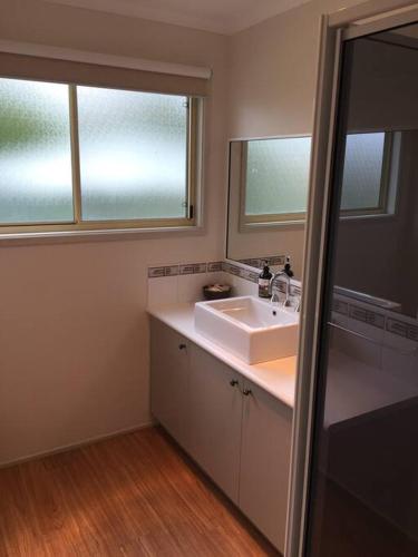 1 Tecoma Avenue Sandy Point - Hervey Bay Accommodation 3