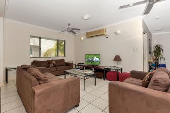 Oceansprey Beachfront Apartments - Tourism Hervey Bay 4
