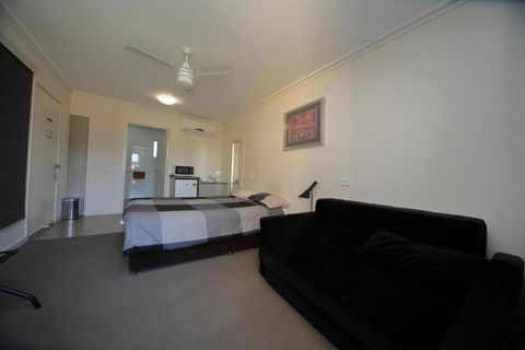 Black Rock Inn - Hervey Bay Accommodation 3