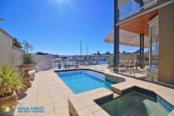 Harbourfront Retreat - Hervey Bay Accommodation 2