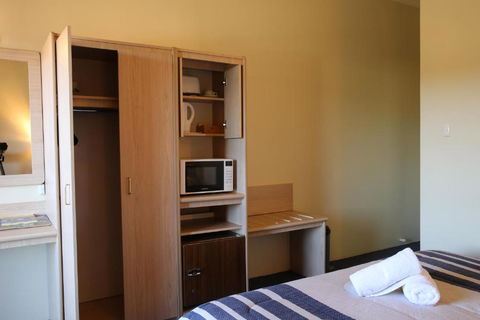 Blue Mountain Motel - Hervey Bay Accommodation 2