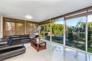 Spacious 4 Bedroom House The Hill - Tourism Hervey Bay 0