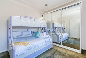 Spacious 4 Bedroom House The Hill - Tourism Hervey Bay 3