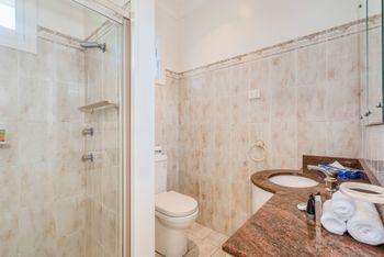 Spacious 4 Bedroom House The Hill - Tourism Hervey Bay 1