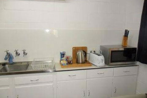 The Pickers Hut - Hervey Bay Accommodation 6