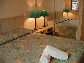 Coral Apartments Latitude 16 - Tourism Hervey Bay 6