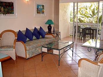 Coral Apartments Latitude 16 - Tourism Hervey Bay 2