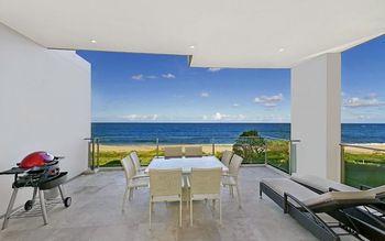 Nautilus Beachfront Apartment 12 - Hervey Bay Accommodation 6