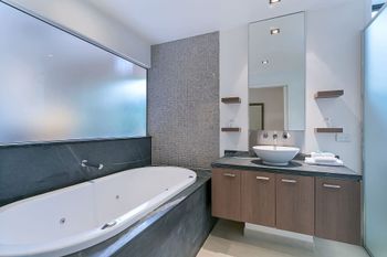 Private Sea Temple Studio 110 - Hervey Bay Accommodation 5
