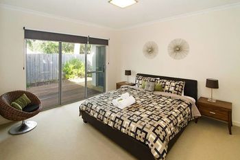 Waterside No 9 Blackwood Retreat - Hervey Bay Accommodation 1