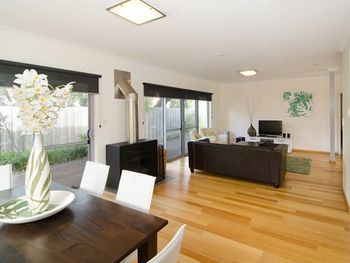 Waterside No 9 Blackwood Retreat - Hervey Bay Accommodation 4