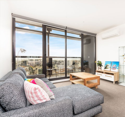 Holistay At Level 26 Franklin Street - Hervey Bay Accommodation 5